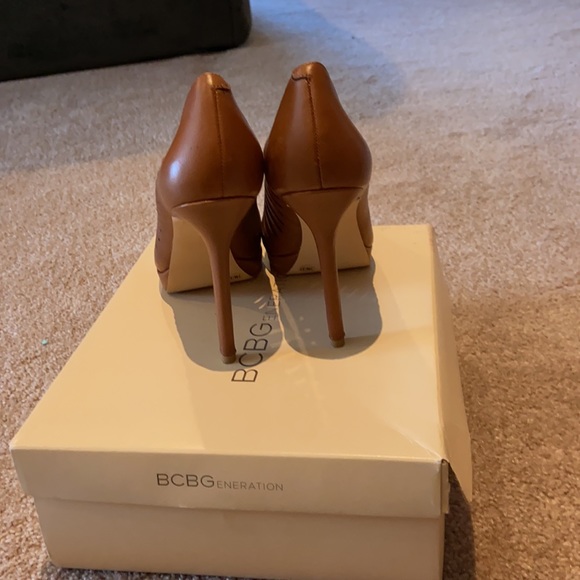 Shoes - Picture 2 of 3